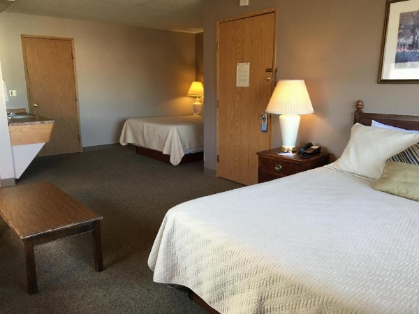 Timber Lodge Inn image 15