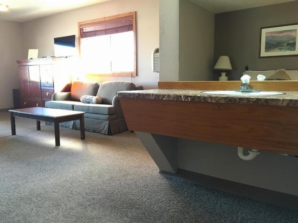 Timber Lodge Inn image 21