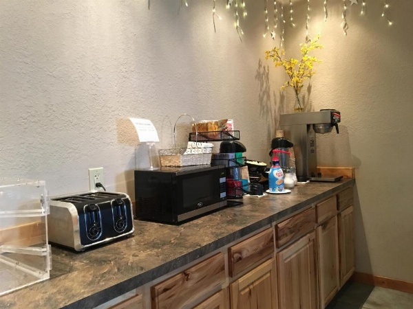 Timber Lodge Inn image 28